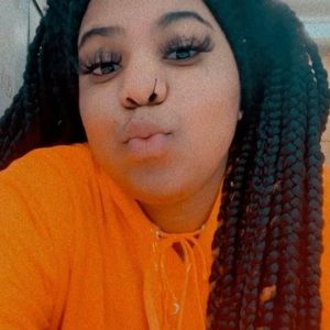 Meet your Posher, Alexia